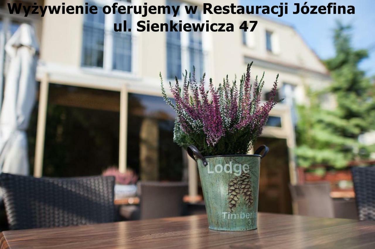 Hostel Ksiezycowy Inowrocław Dış mekan fotoğraf